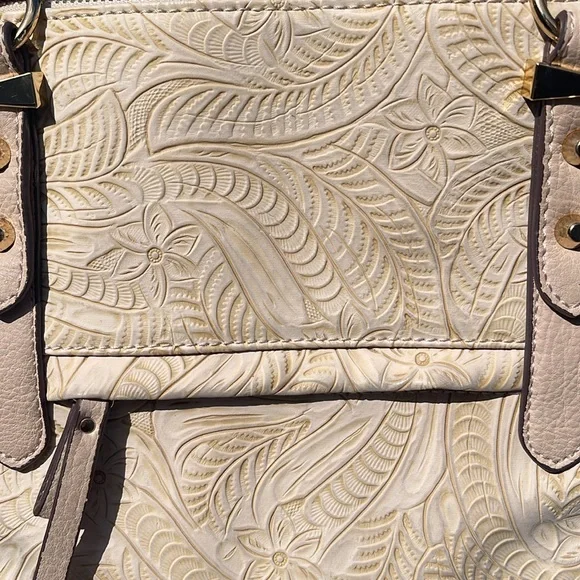 Jessica Simpson Tan Floral Embossed Tote Bag 🌺 - Picture 2 of 9
